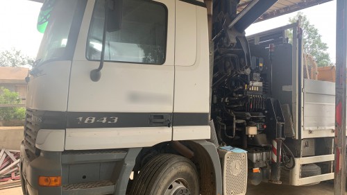 Image for product MERCEDES 18.43 CON GRU HIAB 330-6
